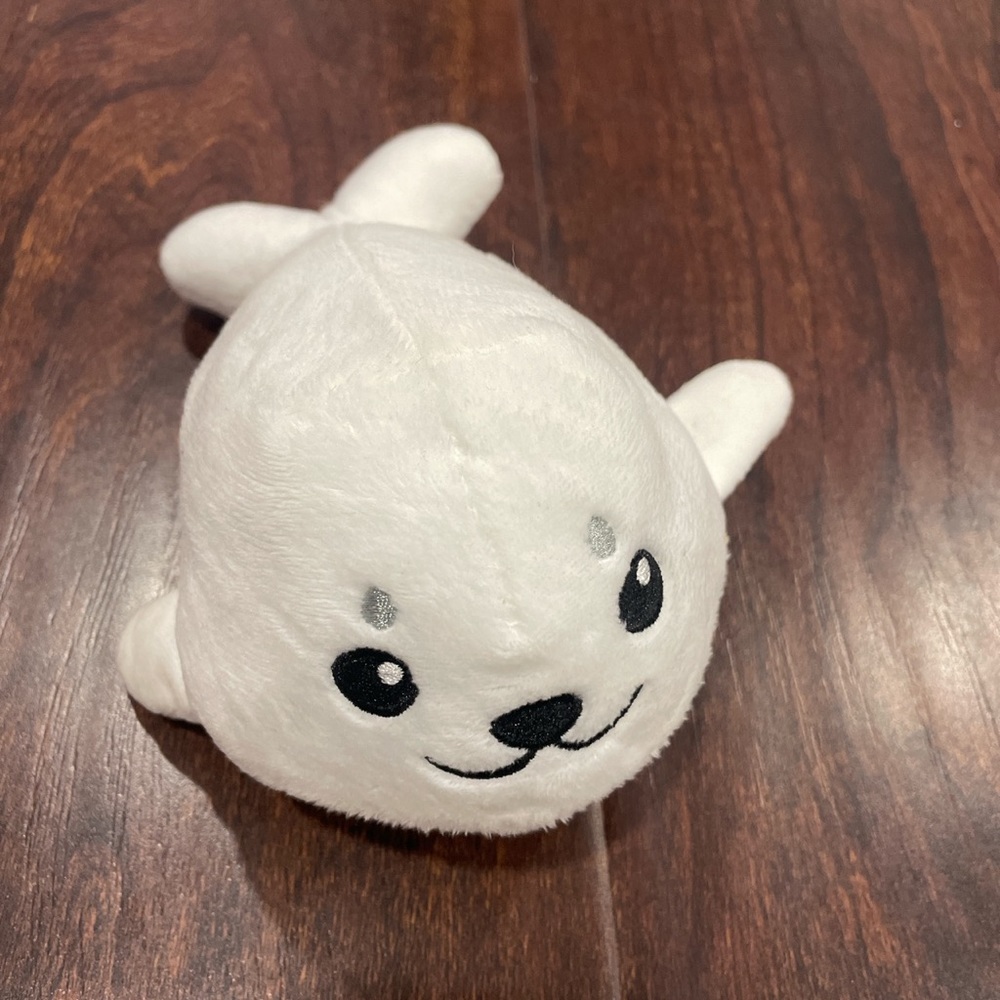 Small Seal Plushie